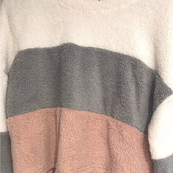 Gearup Plush Faux Fur Color Blocking Sweater Size L - Picture 5 of 5